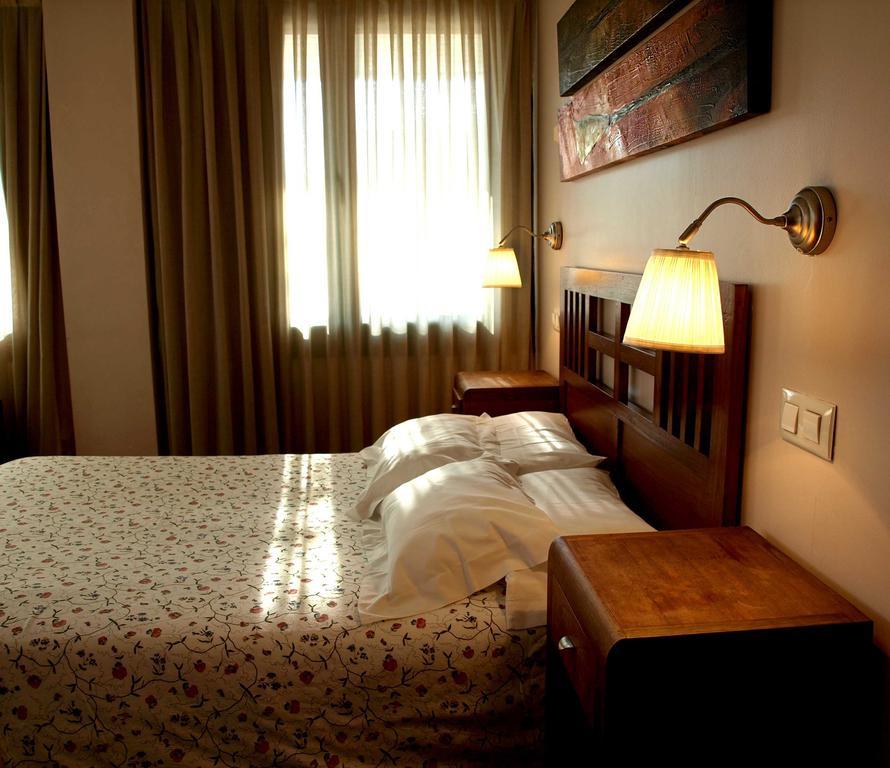 Hotel La Ciudadela Barcelona Pokoj fotografie